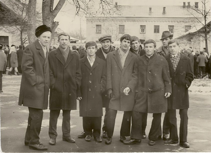 Борис Майоров с однокурсниками